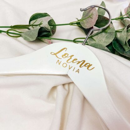 Percha personalizada novia